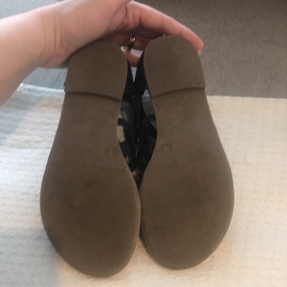GAP GIRLS BLACK LEATHER STRAPPY SANDALS size 1 - Picture 7 of 8